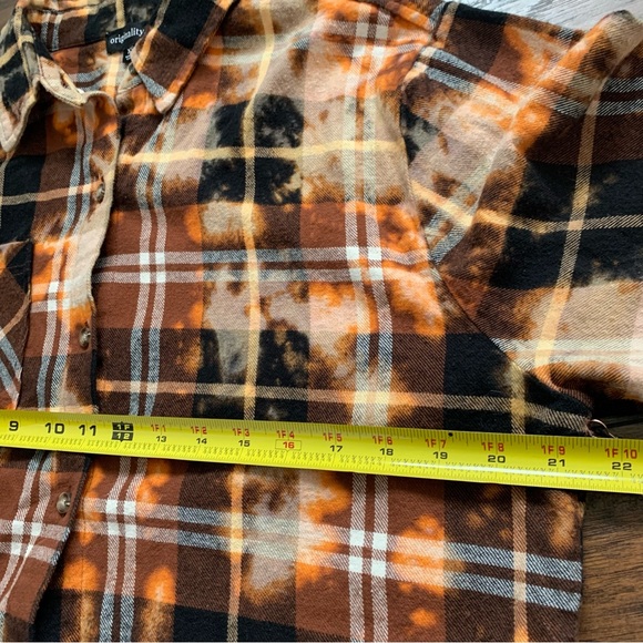 NWT boutique America Tie Died Flannel Button Down XS - Picture 4 of 6